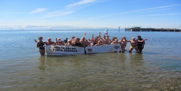 Ein Bild, das Wasser, drauen, See, Teich enthlt.

Automatisch generierte Beschreibung