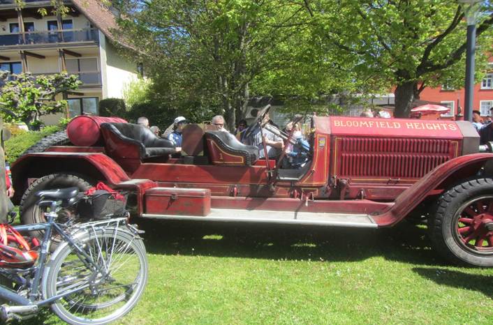 Ein Bild, das Himmel, Wasser, drauen, Personen enthlt.

Automatisch generierte Beschreibung